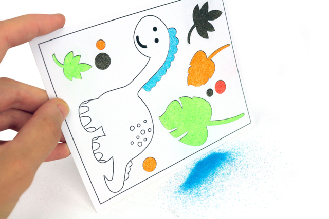 carte à sabler dino pas à pas - Sable coloré : tout le matériel pour créer des tableaux en sable - 10doigts.fr