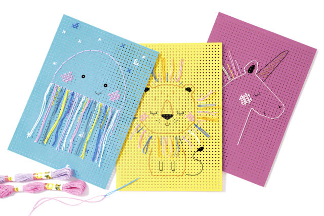 cartes à broder enfants - Tambours et toiles à broder - 10doigts.fr