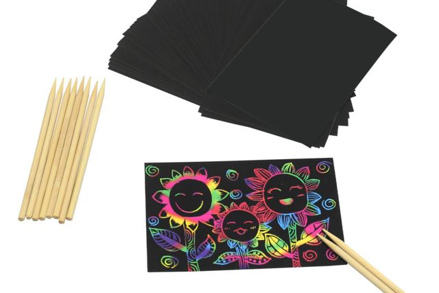 ca(rtes à gratter arc en ciel multicolore 10 x 15 cm - Cartes à gratter et à poinçonner : révélez votre créativité en relief - 10doigts.fr