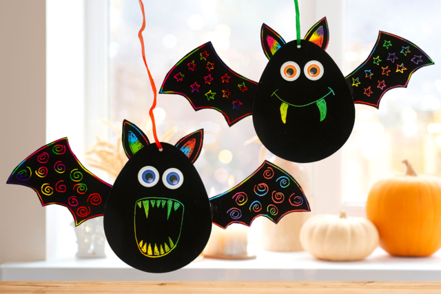 Chauve-souris en carte à gratter - Cartes à gratter et à poinçonner : révélez votre créativité en relief - 10doigts.fr