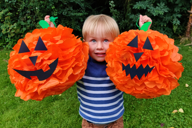 Citrouilles d'Halloween géantes en papier de soie - Papiers de soie - 10doigts.fr