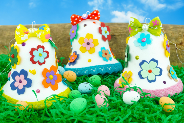 Cloches de Pâques fleuries - Polystyrène - Supports à décorer - 10doigts.fr