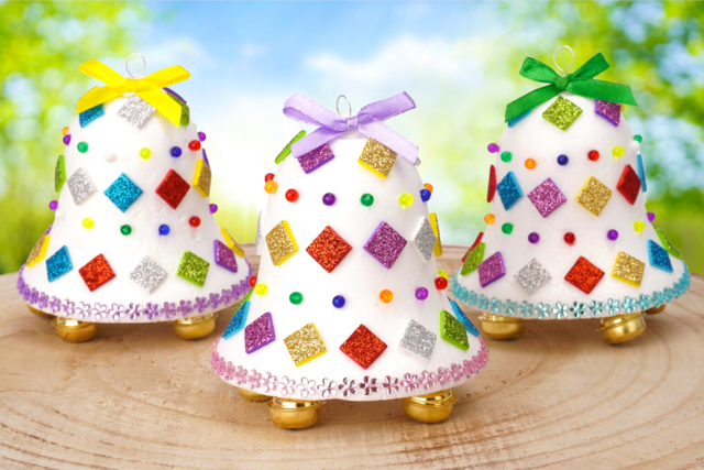 Cloches de Pâques pailletées - Nœuds et rubans pour toutes vos créations - 10doigts.fr