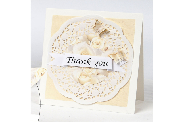 collage napperon sur carte - Accessoires en papier - 10doigts.fr