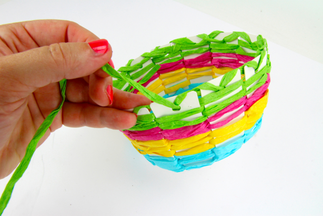 corbeille pâques raphia - Kits créatifs Pâques - 10doigts.fr