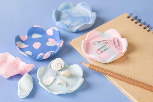 Coupelles en pâte à modeler - Pâtes à modeler autodurcissantes - 10doigts.fr