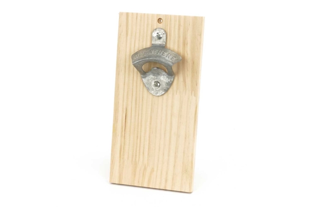 Décapsuleur mural en bois - Objets en bois à décorer pour la cuisine - 10doigts.fr