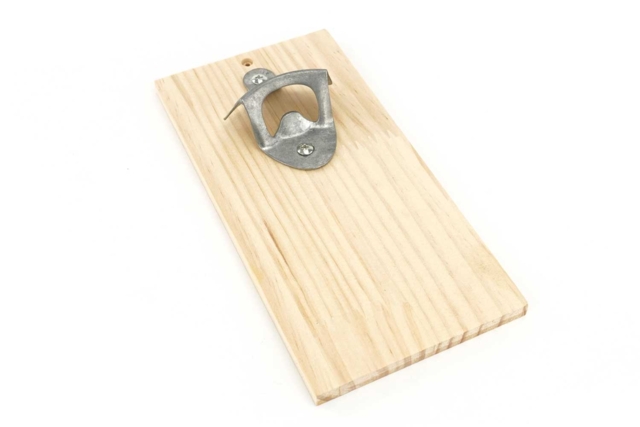 Décapsuleur mural  - Objets en bois à décorer pour la cuisine - 10doigts.fr