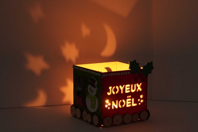 Projecteur forme lumiere bougie - Photophores Noël - 10doigts.fr