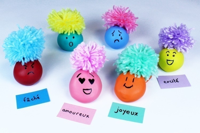 Fabriquer des balles anti-stress - Ballons, guirlandes, serpentins - 10doigts.fr