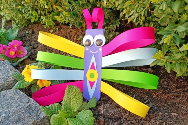 Fabriquer un papillon avec des bandes de papier - Papiers colorés - 10doigts.fr
