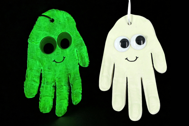 Fantôme phosphorescent et empreinte de main - Pâtes à modeler autodurcissantes - 10doigts.fr
