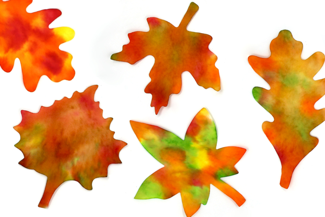 Feuilles d'automne avec de l'encre - Encres liquides : la pureté de la couleur pour vos dessins - 10doigts.fr