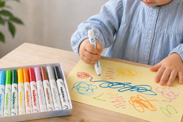 feutres bébé carioca - Feutres 1er âge : l'éveil créatif et le graphisme des tout petits - 10doigts.fr