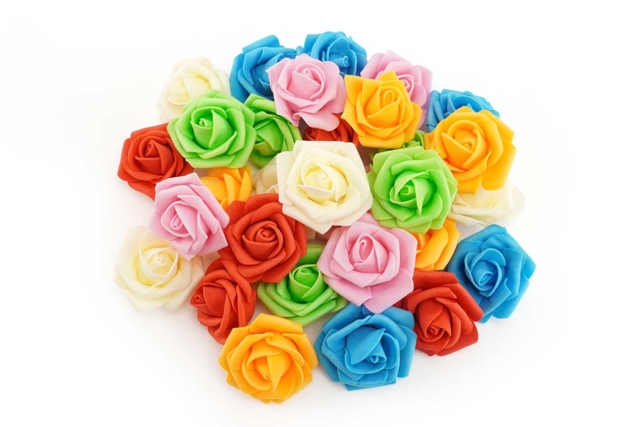 Fleurs caoutchouc 3D - Décorations fleurs et feuilles : ajoutez une touche de nature à toutes vos créations - 10doigts.fr