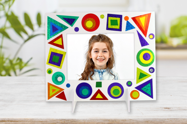 gommettes art abstrait cadre enfant - Gommettes formes assorties : un univers pour créer sans limite - 10doigts.fr