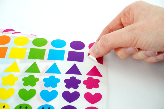 gommettes scolaires formes géométriques - Gommettes pédagogiques : apprendre, grandir et s'éveiller par le jeu - 10doigts.fr