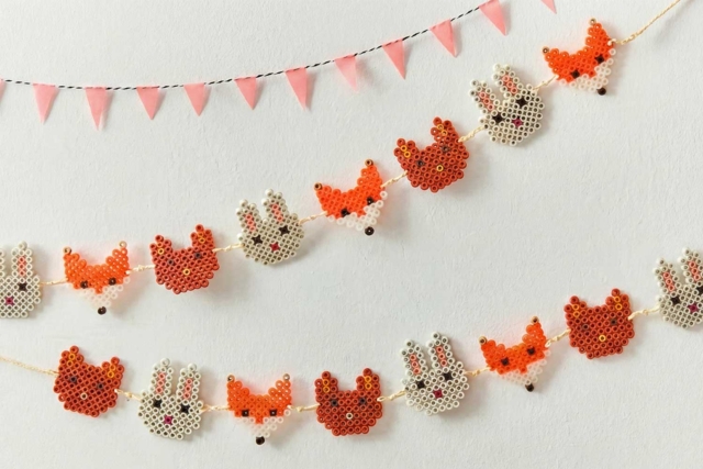 guirlande perles à repasser - Accessoires pour perles à repasser : l'équipement complet - 10doigts.fr