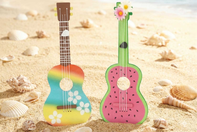 Guitare en bois décorée - Jeux et Jouets en bois à décorer - 10doigts.fr