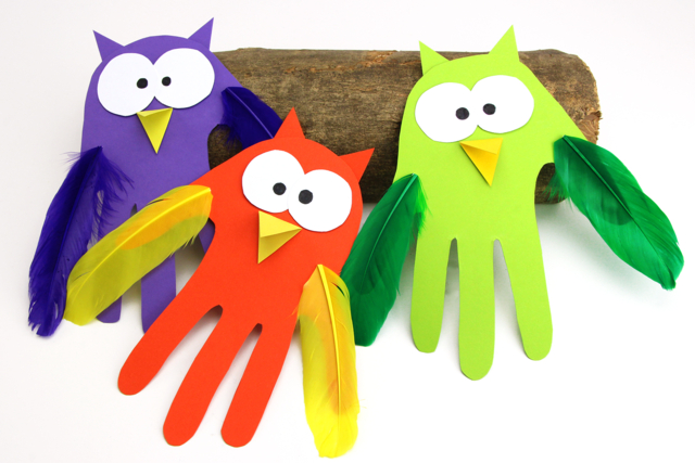 Hiboux empreinte de main - Papiers colorés - 10doigts.fr