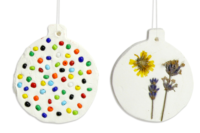 incrustation boule de noël - Emporte-pièces créatifs pour enfants - 10doigts.fr