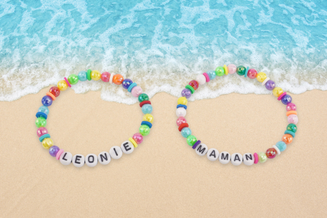 kit bracelet prénoms messages - Maxi lots créatifs pour écoles et collectivités - 10doigts.fr