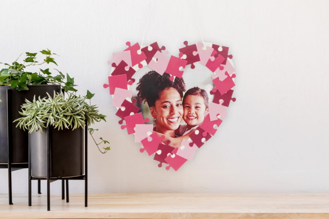 Kit cadres cœur puzzle - 4 cadres - Kits créatifs Fête des Mères : des coffrets tout-en-un pour fabriquer vos cadeaux pour maman - 10doigts.fr