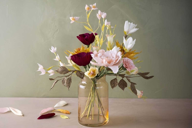 Kit DIY Fleurs en Papier Crépon  - Fleurs en papier crépon : créez des bouquets éternels - 10doigts.fr