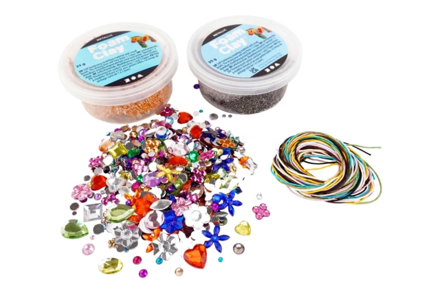 kit medaillon foam clay - Bijoux et porte-clés à fabriquer pour la fête des Mères - 10doigts.fr
