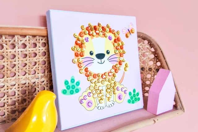 Kit tableaux sequins lion - Kits clés en main - 10doigts.fr