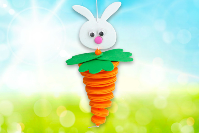 lapin mobile carotte - Kits créatifs Pâques - 10doigts.fr