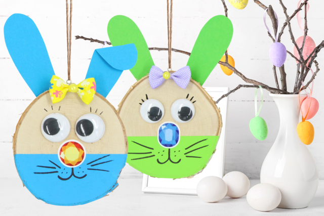 Lapins colorés à accrocher dans l'arbre de Pâques - Papiers colorés - 10doigts.fr