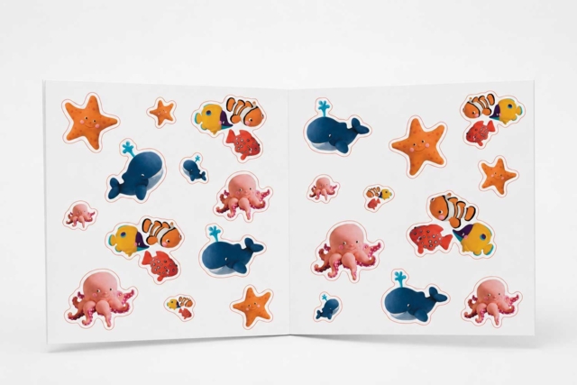 Livre bébé, la mer - Gommettes Bébé : nos supports s'amuser à coller des images dès le 1er âge - 10doigts.fr