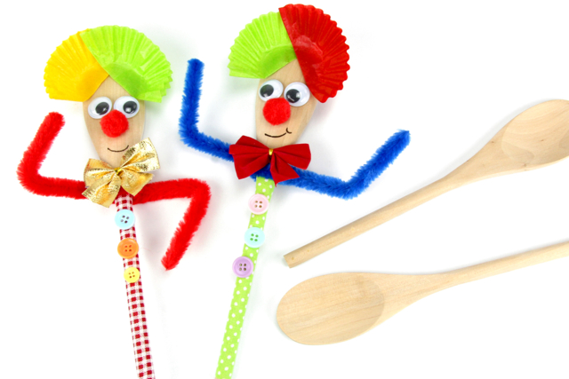 Marionnette clown avec une cuillère en bois - Nœuds et rubans pour toutes vos créations - 10doigts.fr