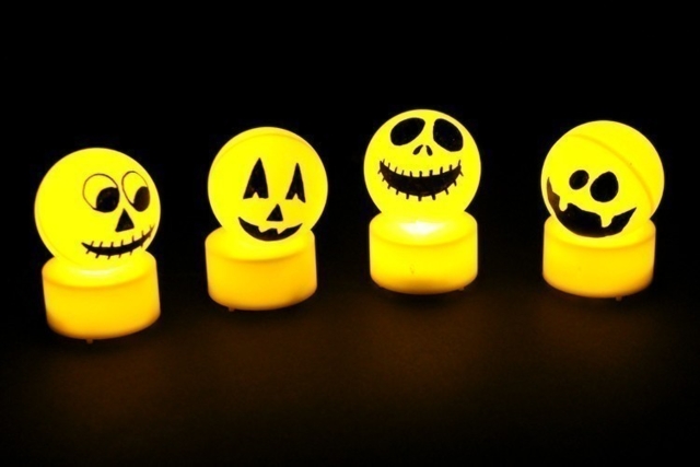 Monstres d'Halloween lumineux - Marqueurs permanents : une tenue indélébile sur toutes les surfaces - 10doigts.fr