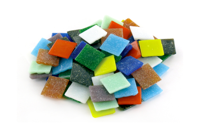 Mosaïques pâte de verre 2 x 2 cm, 10 couleurs - Sachet de 110 gr, environ 40 mosaïques - Mosaïques en verre - 10doigts.fr