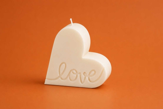 Moule pour bougie blanche - Cœur "LOVE"  - Moules et pots pour bougies - 10doigts.fr