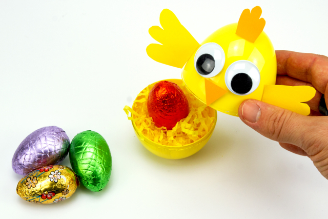 oeuf surprise pâques - Oeufs de Pâques créatif - 10doigts.fr