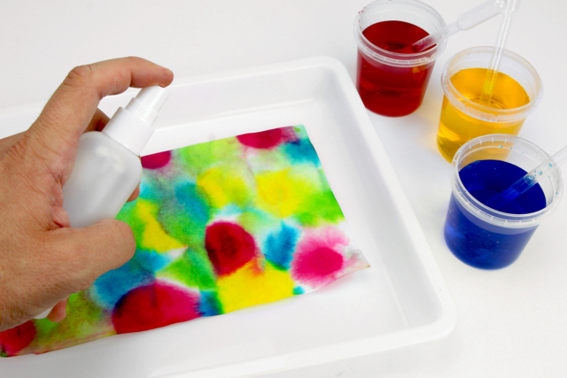 papier diffuseur filtre enfants encre - Papier diffuseur : la magie des couleurs qui se mélangent - 10doigts.fr
