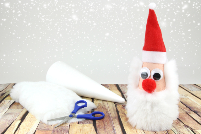 Père Noël et sa barbe toute douce - Formes à décorer - Polystyrène - 10doigts.fr