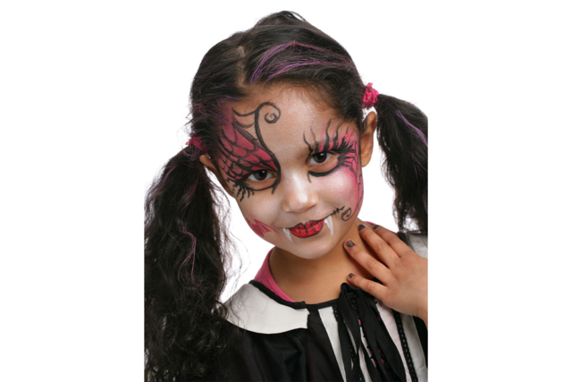 petit vampire fille - Maquillage créatif pour enfants - 10doigts.fr