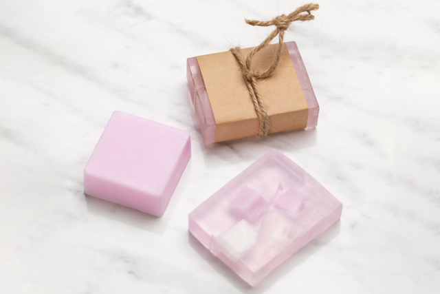 petits savons transparents - Bases de savon - 10doigts.fr