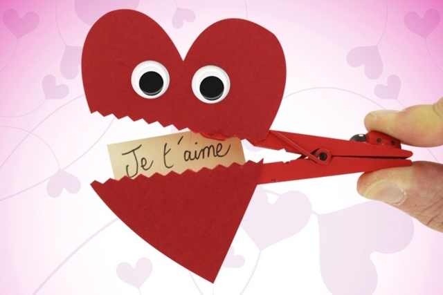 Pince à linge Coeur - Ciseaux scolaires et créatifs : enfant, gaucher, couture et ciseaux cranteurs - 10doigts.fr