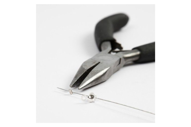 pince plate - Bijoux en fil alu - Techniques de Bijoux - 10doigts.fr