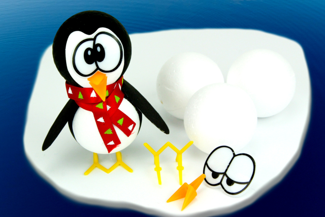 Pingouin avec des boules en polystyrène - Yeux mobiles - 10doigts.fr
