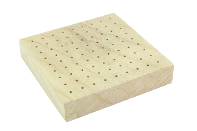 plaques en bois à trous - Kits éducatifs : le plaisir d'apprendre par la manipulation - 10doigts.fr