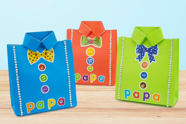 Pochette surprise chemise - Gommettes réalistes pour enfants : l’éveil par l’image - 10doigts.fr