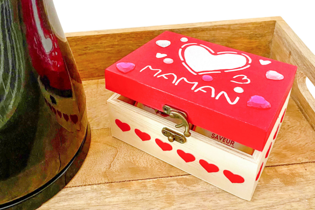 pochoir coeur maman - Pochoirs pour s'initier au dessin et à la peinture - 10doigts.fr