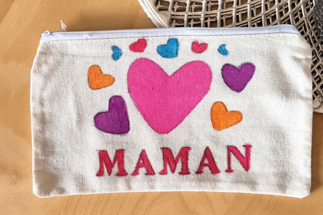 pochoir maman - Pochoirs pour s'initier au dessin et à la peinture - 10doigts.fr
