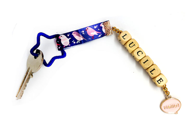 porte clé prénom - Bijoux messages - 10doigts.fr